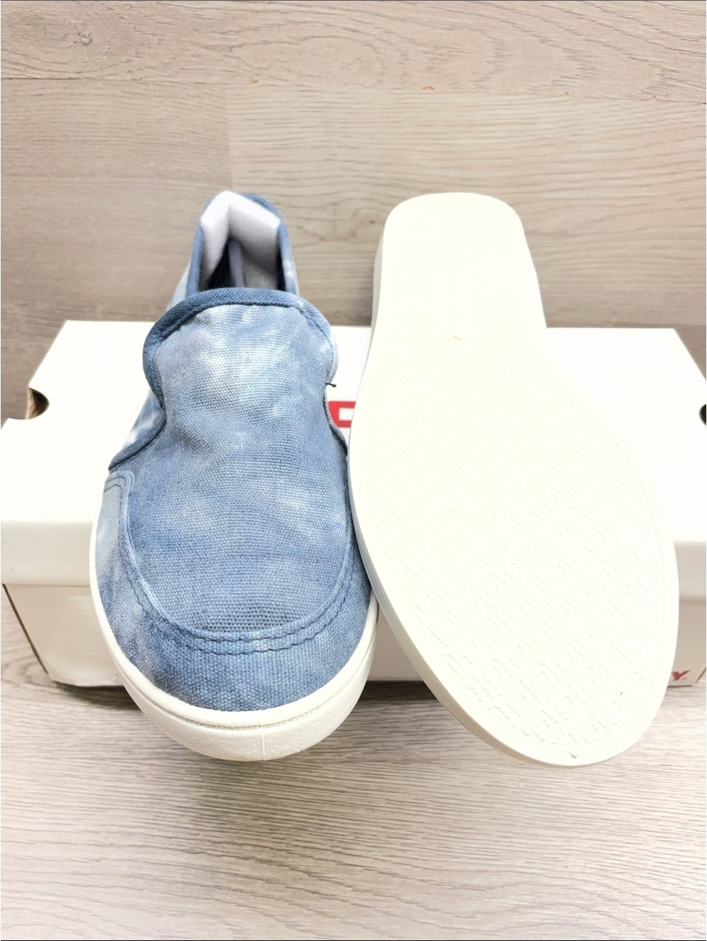 UNIONBAY Light Blue Canvas Slip-On Sneakers #217